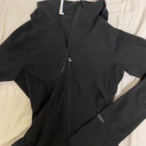 Brand new Lululemon windbreaker